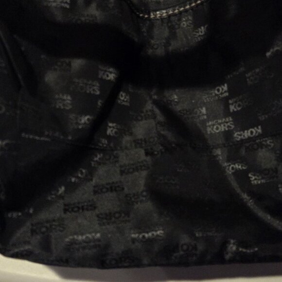 Michael Kors Brookville Large Hobo Black Leather Shoulder Bag - Picture 10 of 16